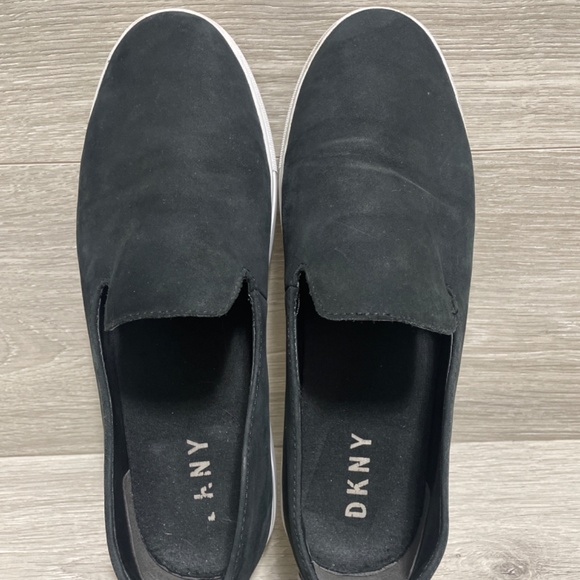 DKNY slip ons - Picture 5 of 6